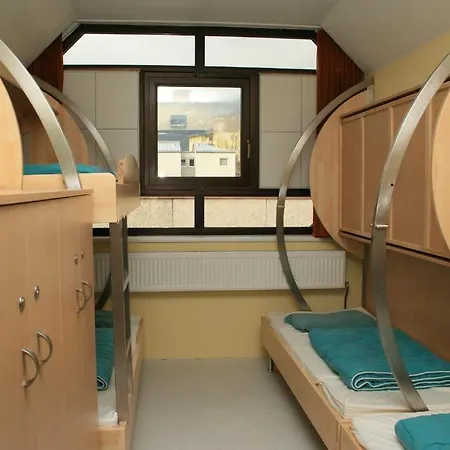 جوجيندهيربيرغ - شباب يوث إنسبروك